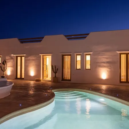 Villa Exclusive Alyko Beach Front Pool And Jacuzzi *