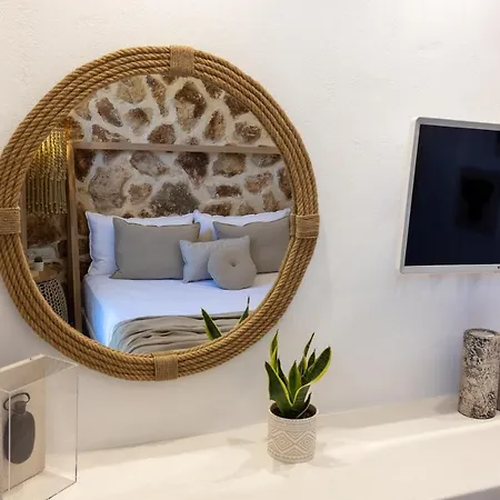 Villa Exclusive Alyko Beach Front Pool And Jacuzzi Naxos City